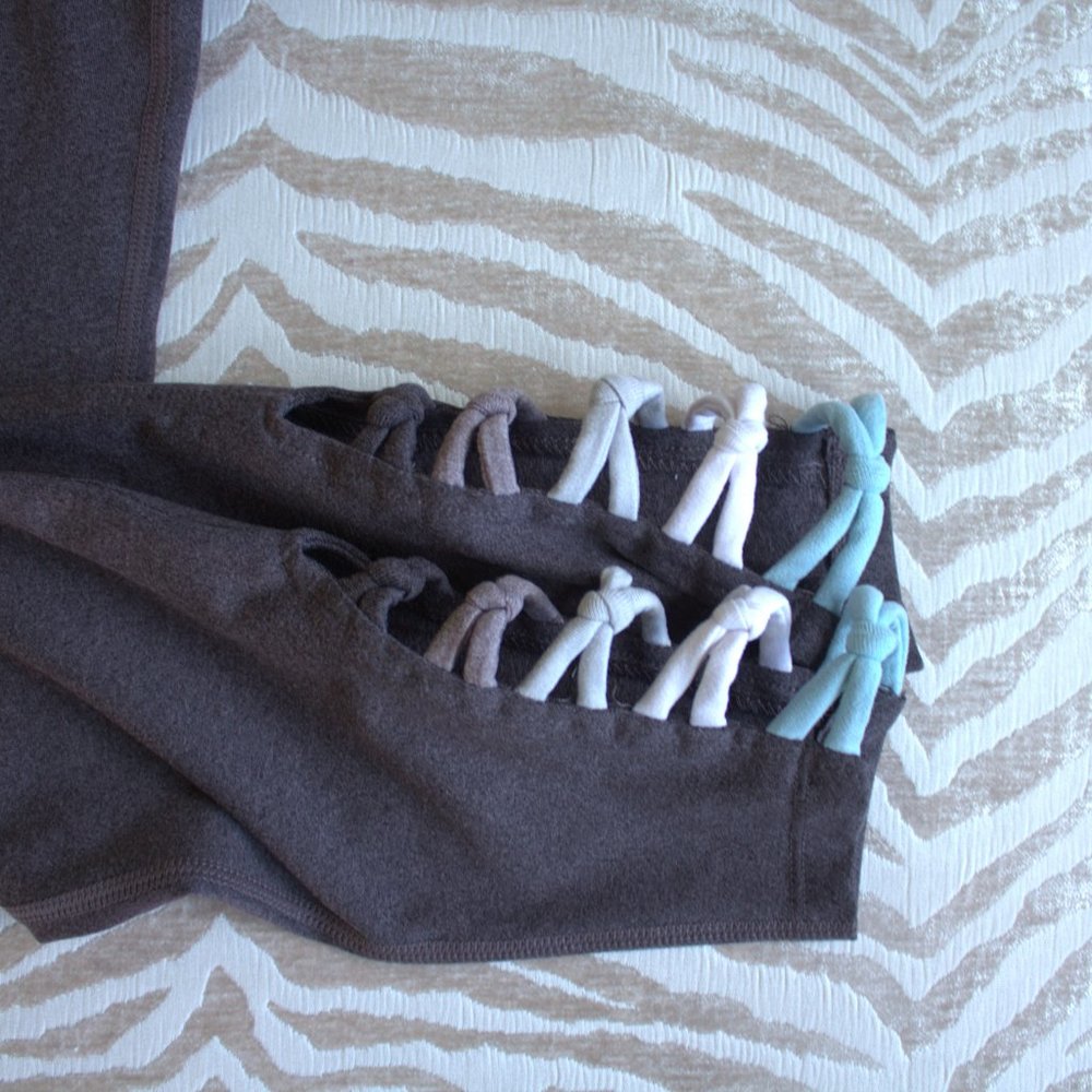 Betsy Johnson | Yoga Capris | Workout Pants - Picture 3 of 6